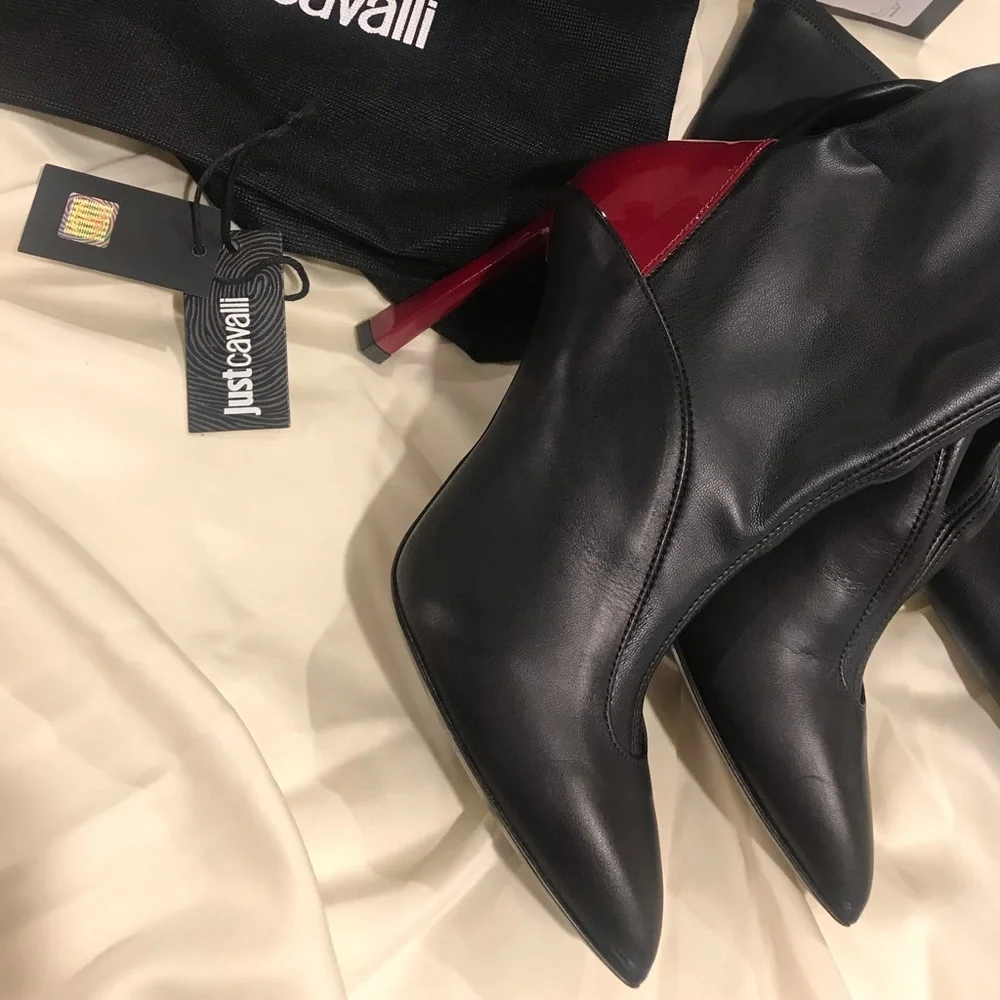 Just Cavalli over the knees boots ❤️💃Absolutly gorgeous! Very stylish and sexy